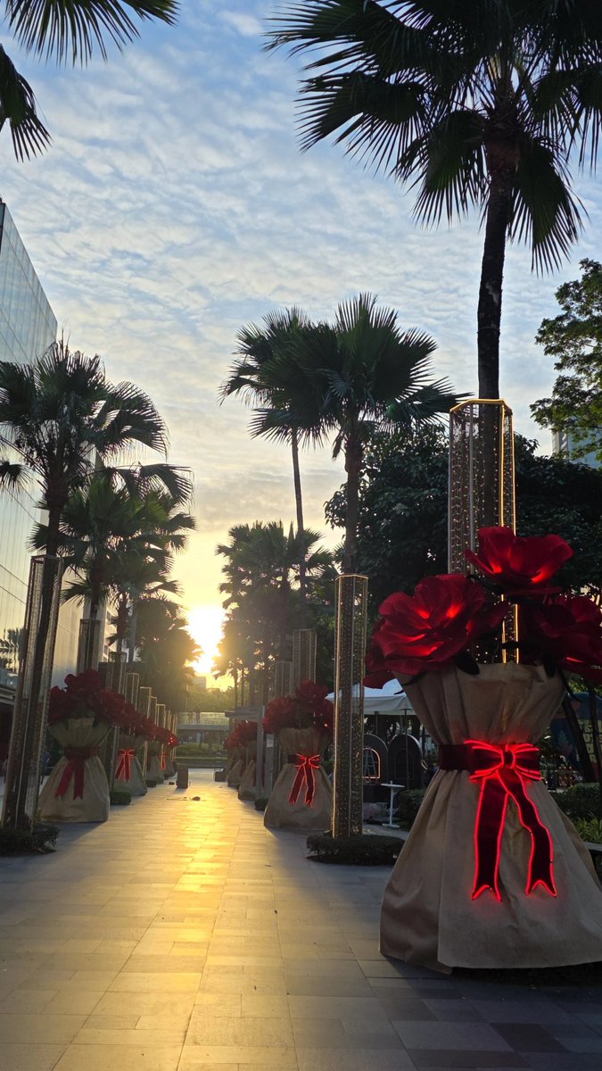 chuacaedo's tweet photo. Today's 10k run at BGC #running #todaysrun https://t.co/i1plWM7bYT