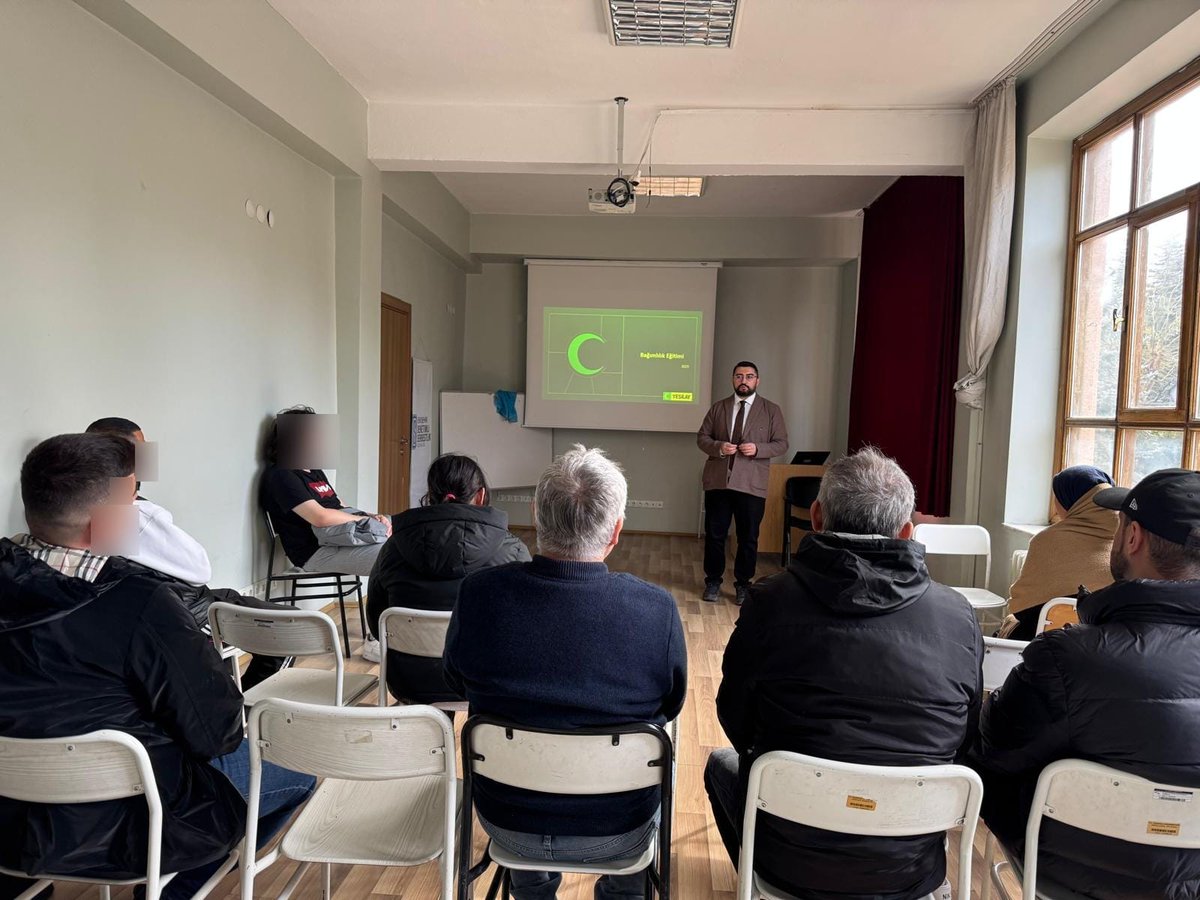 Adalet Bakanlığı ile Türkiye Yeşilay Cemiyeti Arasındaki Bağımlılık Alanında İşbirliği Protokolü kapsamında Müdürlüğümüzde Eskişehir YEDAM Uzmanı Serkan PALANCI tarafından yükümlülere Bağımlılık konulu seminer verilmiştir.
eskisehirdsm.adalet.gov.tr