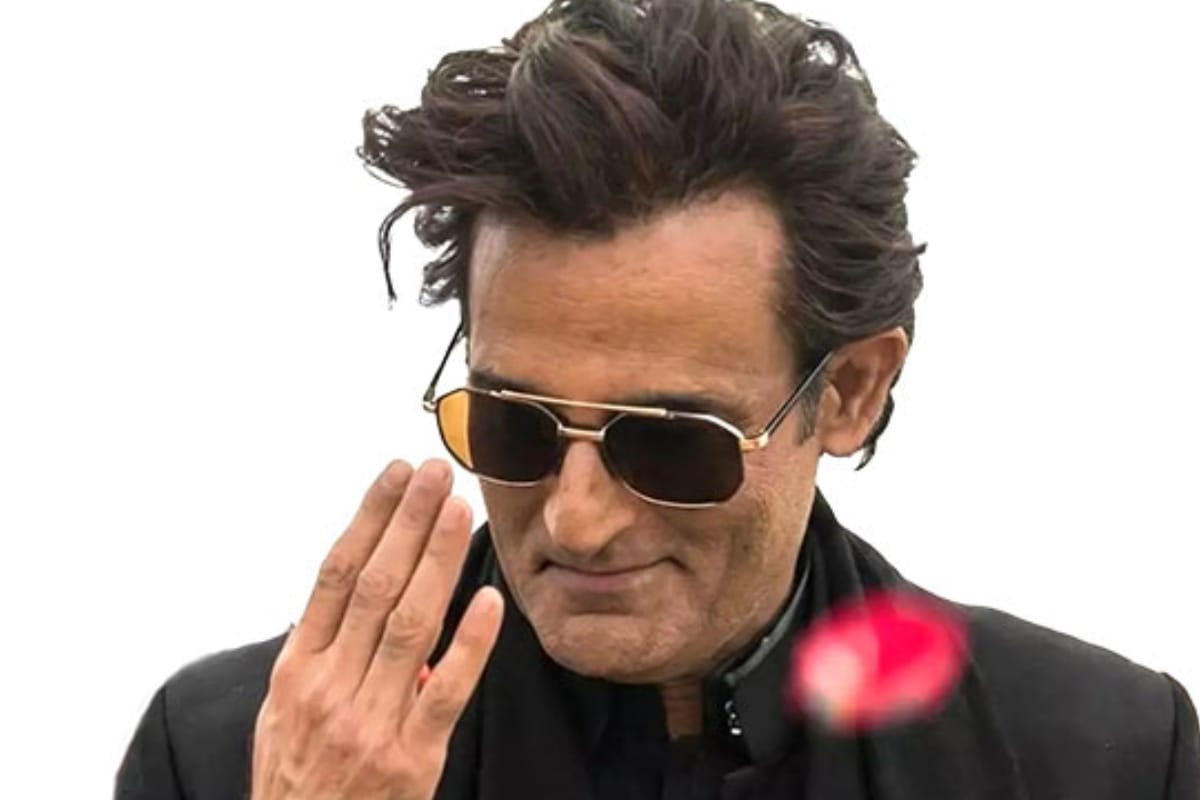 धुरंधर मूवी के FA9LA गाने से मशहूर हुए Singer Flipperachi भारत में कॉन्सर्ट करने जा रहे हैं।

बहरीन के रहने वाले रैपर Flipperachi को धुरंधर मूवी के गाने FA9LA से लोकप्रियता मिली है।

अब वही Flipperachi 13 मार्च को मुंबई में कॉन्सर्ट करने जा रहे हैं जो इनका भारत में पहला