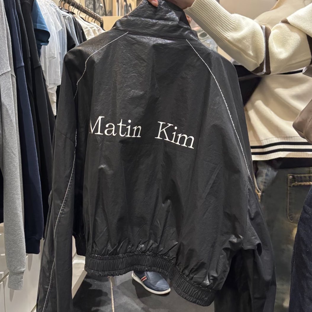 deerstore_byp's tweet image. Matin kim รุ่นนี้ขายดีมากๆค่ะ 🖤📸 
ยังสั่งได้น้า ราคาดีมากกก แล้วสีดำด้วย