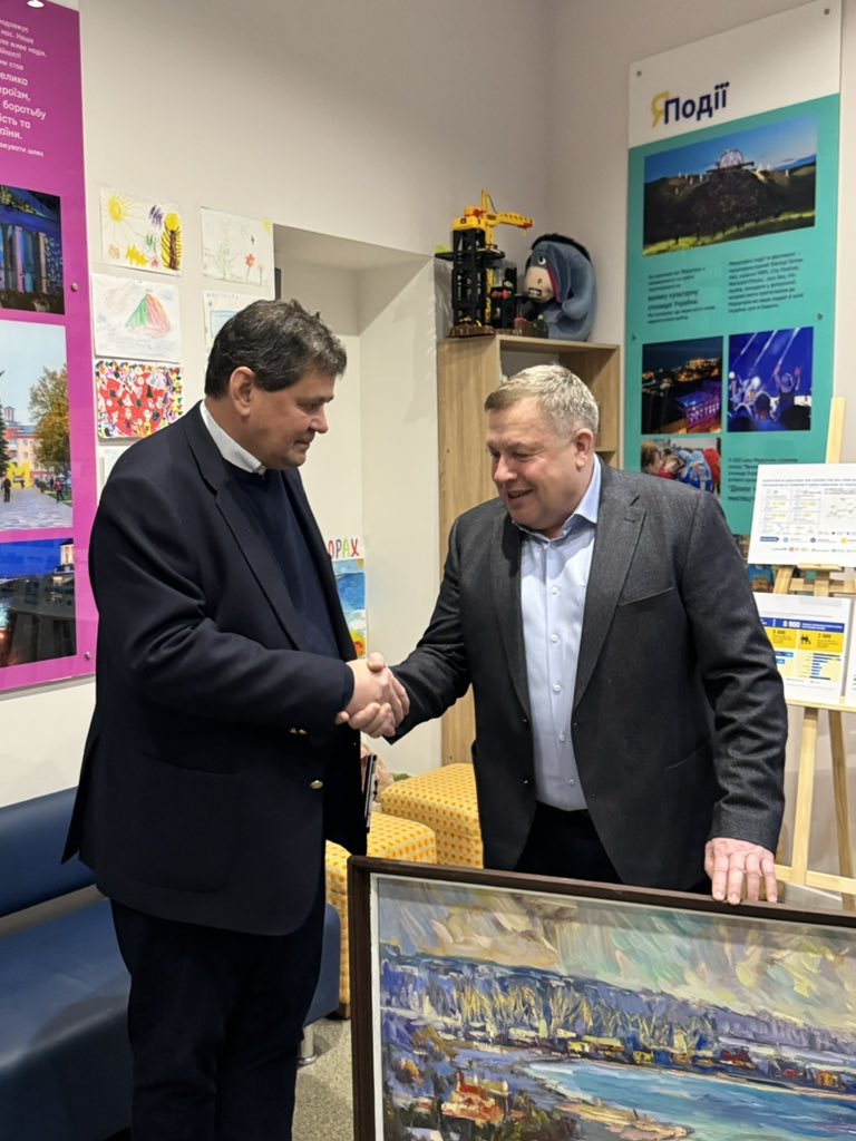 Honoured to visit MariupolReborn in Lviv where the authorities work tirelessly to provide services to the residents &amp; displaced people of the occupied city of Mariupol. Their determination under extraordinary circumstances is inspiring &amp; humbling in equal measure 🇬🇧🇺🇦