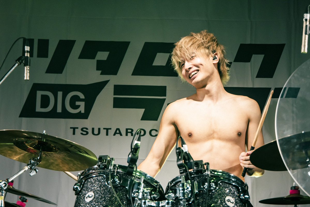 ThisisLASTBAND's tweet image. #ThisisLAST 

2026/02/13
#ツタロックDIG LIVE Vol.19-EXTRA-《DAY2》
＠ SHIBUYA CLUB QUATTRO

Thank you !!
来月 幕張でお会いしましょう🤝

@tsutarocklive
#ツタロック
#ツタロ

-

📌2026/10/15
初の日本武道館 単独公演 先行受付中！
🎫w.pia.jp/t/thisislast-b…

📌3月より開催！
全国28公演…