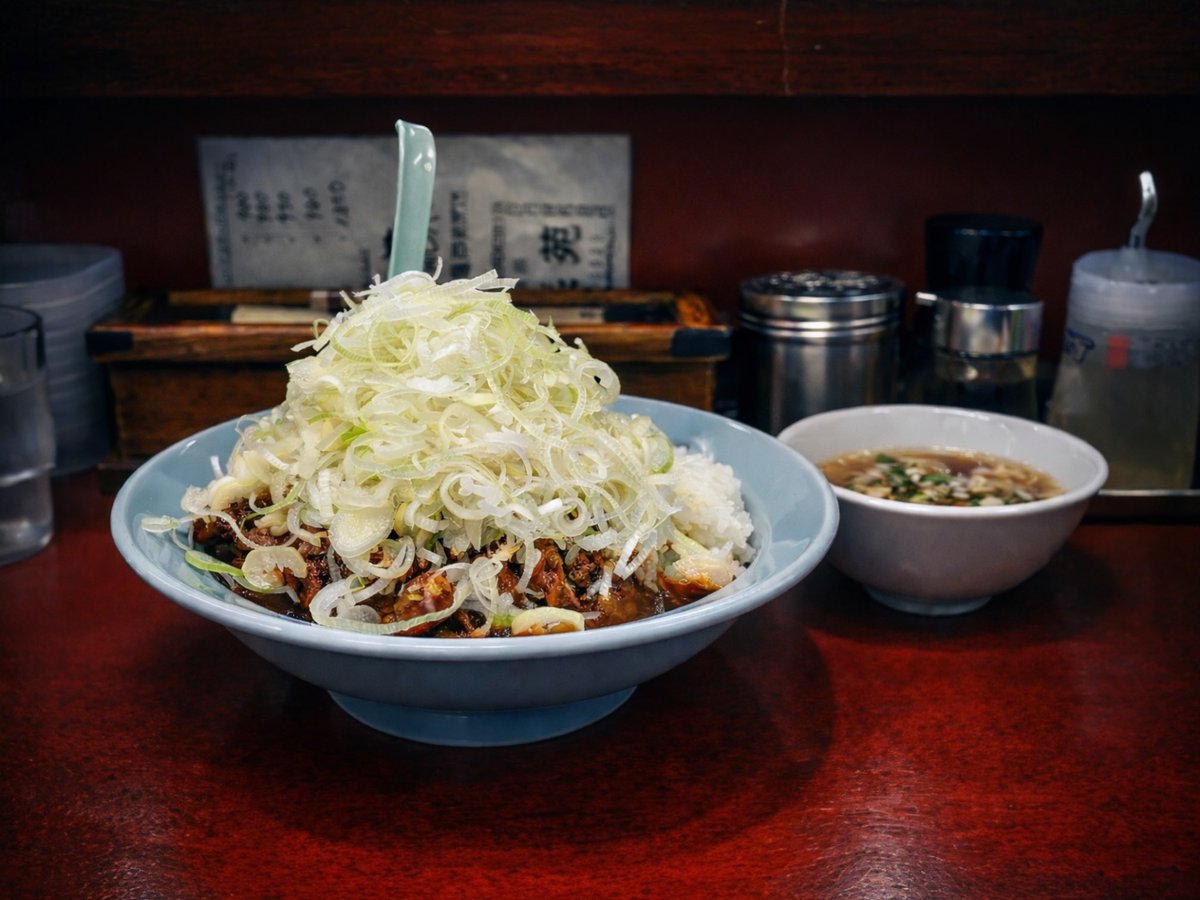alexxskywalker's tweet photo. 亀戸 菜苑の純レバ丼。甘じょっぱいタレが染みたレバーと山盛りのねぎで食べるごはんがめっちゃ美味しかったです https://t.co/C8RpMfXren