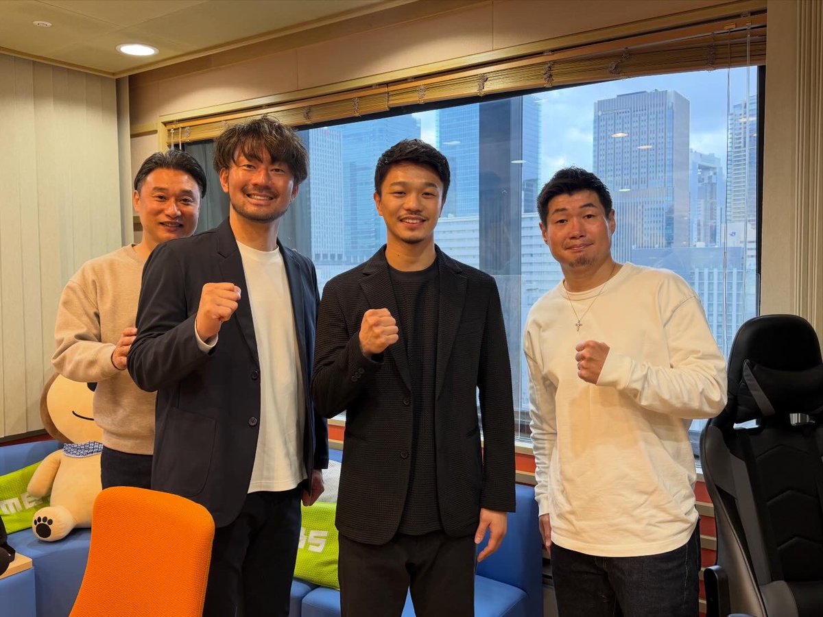 Sports Backs tweet media