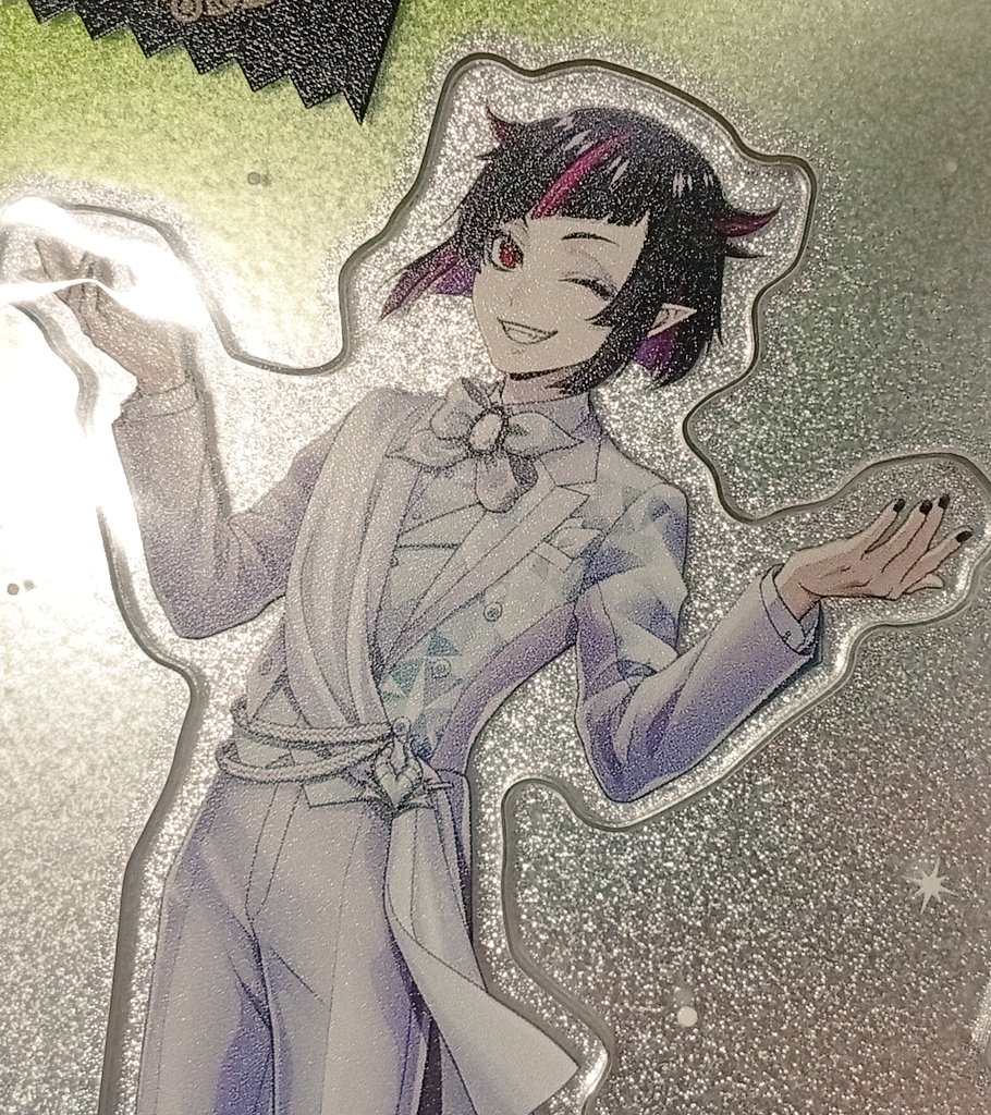 入荷情報】 ツイステッドワンダーランド プラチナジャケット アクリル