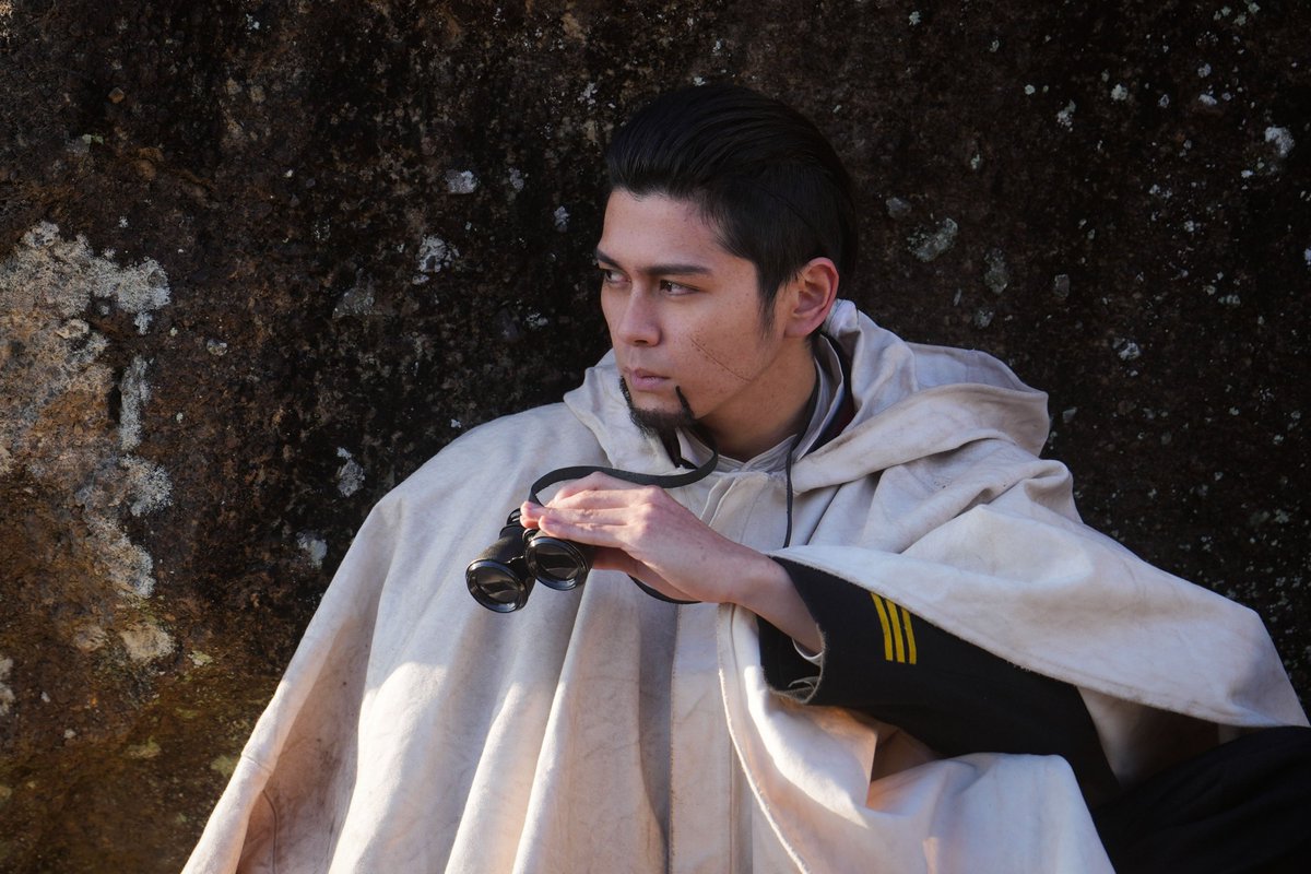 🎬𝟑月𝟏𝟑日(金)開戦
『#ゴールデンカムイ 網走監獄襲撃編』

 ━━━━　📜𝗖𝗛𝗔𝗥𝗔𝗖𝗧𝗘𝗥　━━━━

　►►►　杉元一行

　▌▌￣￣￣￣　　　　
　　　尾形百之助：#眞栄田郷敦
　　　　　　　　　　　＿＿＿＿ ▌▌

第七師団上等兵。
精密射撃を得意とする凄腕のスナイパー。