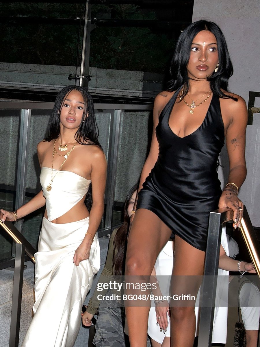 don't be fooled this is THE blasia photo btw