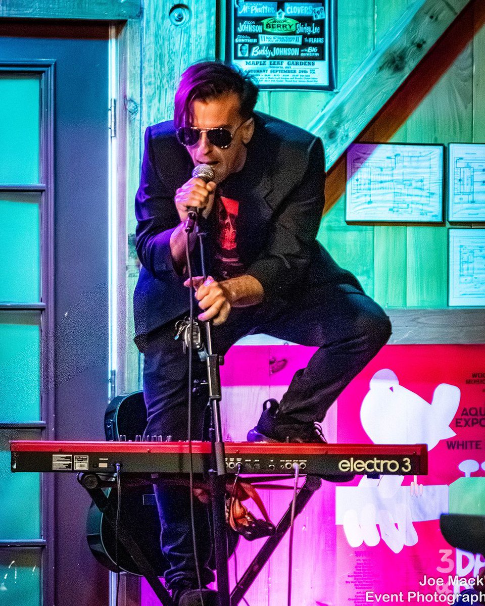 DarylsHouseClub's tweet photo. It was two nights of hard rock at the Club with Appetite for Destruction's tribute to Guns N' Roses! Thanks Joe Mack@event.photography.jm for the pix. #joemackeventphotography #darylshouseclub https://t.co/N9PERgIasr