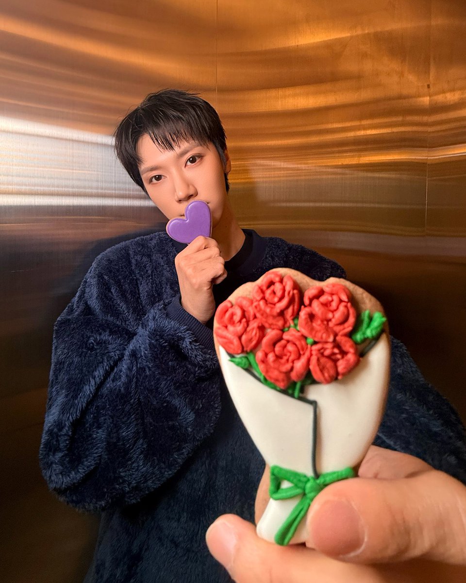 Happy Valentine's Day Tennie 💜
น่ารักมากก หัวใจสีม่วงด้วย

#TEN #TENLEE #เตนล์