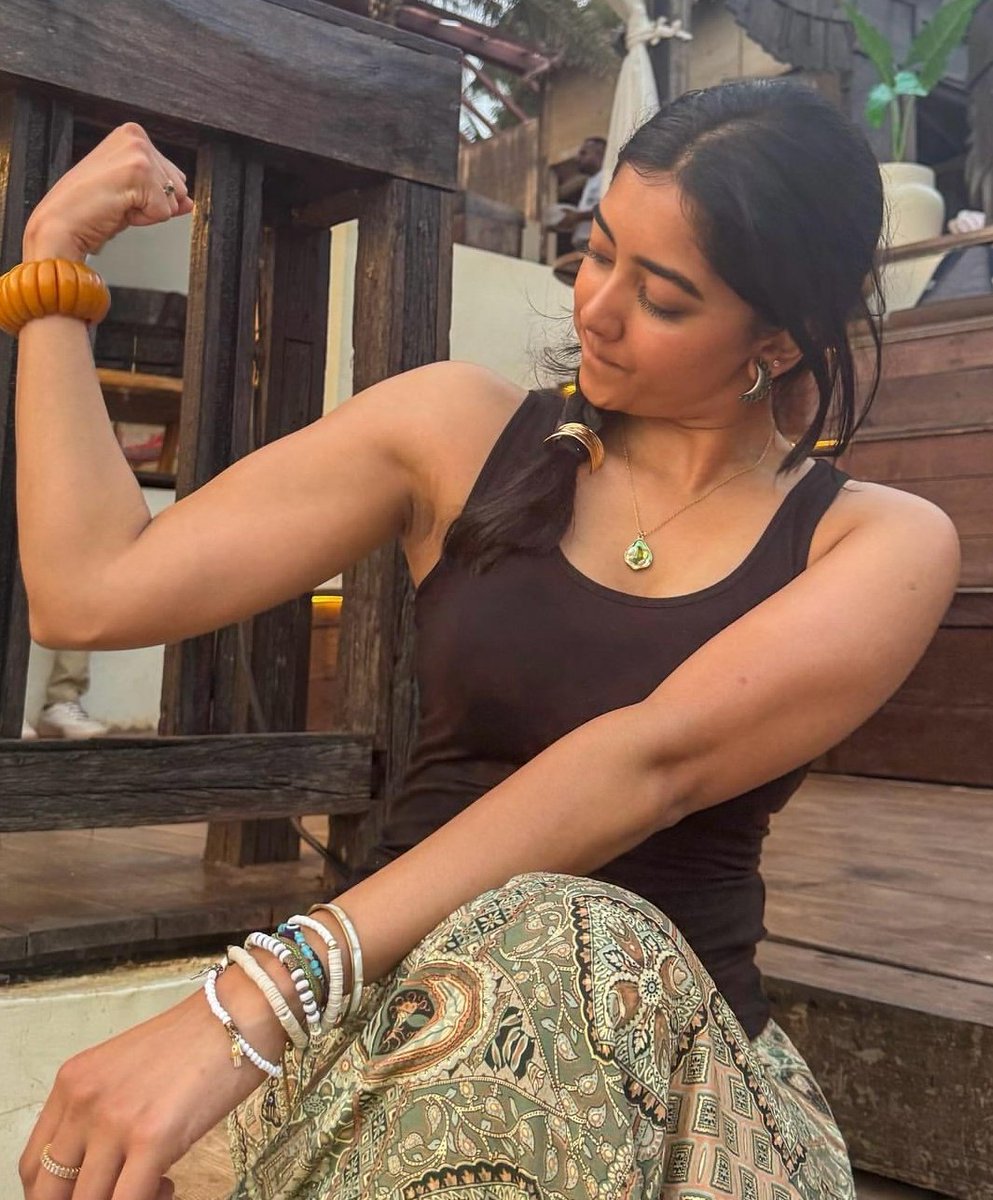 GetsCinema's tweet photo. #PreethiPagadala - TELUGU ACTRESS MAINTAIN SEPERATE SWAG - After #Patang Waiting for her Next Film. https://t.co/8buuRceJ8j