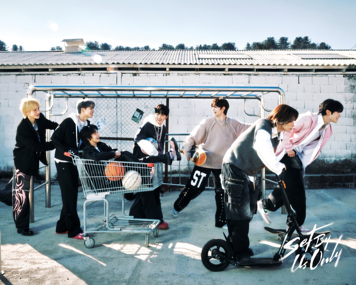 TUNEXX 1ST MINI ALBUM  
[SET BY US ONLY] 

UNSET : TUNEXX

2026.03.03 18:00 (KST)

#TUNEXX #튜넥스
#SET_BY_US_ONLY
#내가_살아있다는_증거