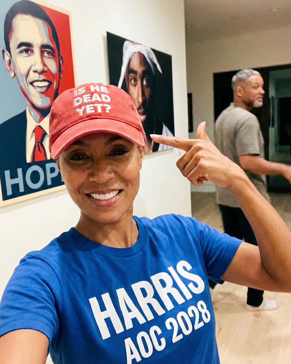 Real_Ames's tweet image. Jada Pinkett Smith is making it clear how she feels.... with her bald azz head.    🤬