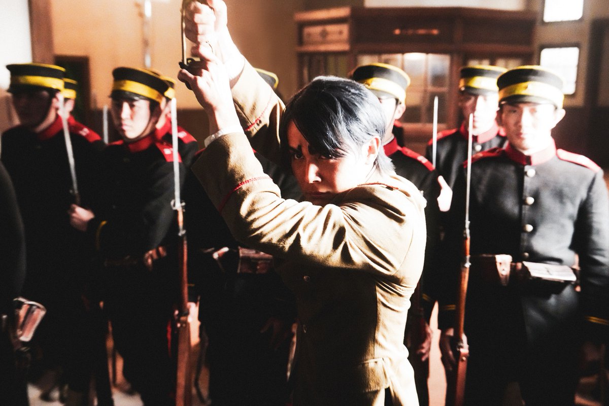 🎬𝟑月𝟏𝟑日(金)開戦
『#ゴールデンカムイ 網走監獄襲撃編』

 ━━━━　📜𝗖𝗛𝗔𝗥𝗔𝗖𝗧𝗘𝗥　━━━━

　►►►　第七師団

　▌▌￣￣￣￣　　　　
　　　  鯉登音之進：#中川大志
　　　　　　　　　　　＿＿＿＿ ▌▌

第七師団少尉。
自顕流の剣技を武器にする薩摩生まれのエリート。