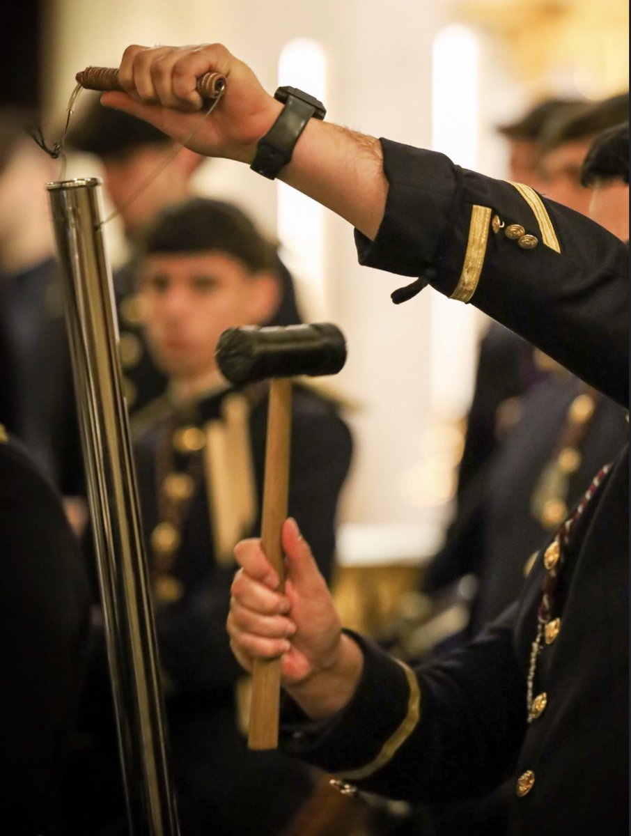 amlaclemencia's tweet photo. Llegó el día…

Esta tarde, a partir de las 20:30H, nuestra música dejará de ser nuestra para hacerla toda vuestra, desde el alma y el cariño de todos nuestros componentes para nuestra querida @HdadLaClemencia 

Hoy sonará por primera vez 
“𝑳𝑨 𝑭𝑶𝑹𝑻𝑨𝑳𝑬𝒁𝑨 𝑫𝑬 𝑫𝑰𝑶𝑺” https://t.co/AR3DZPZXlN