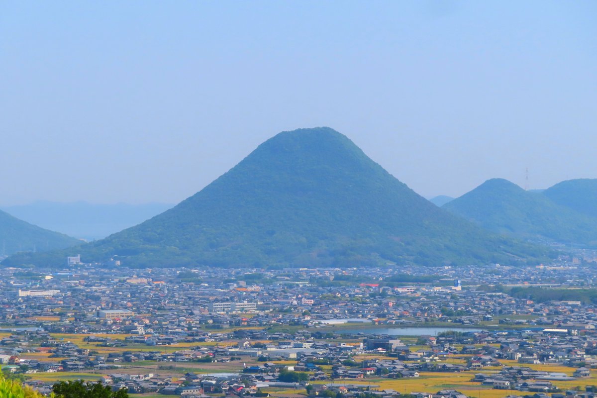 香川の山ってふざけてんのかってぐらい「山」やんな