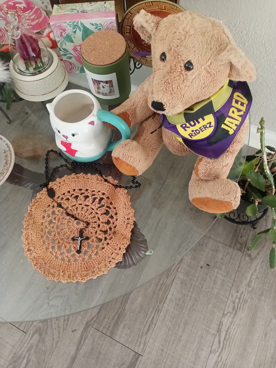 BogartSmith3's tweet image. Auntie found Mom's rosary (she's not Catholic just likes rosary). Now I am on guard duty to protect the jewels from foul enemies Raaaraaa #ZSHQ #teddybear