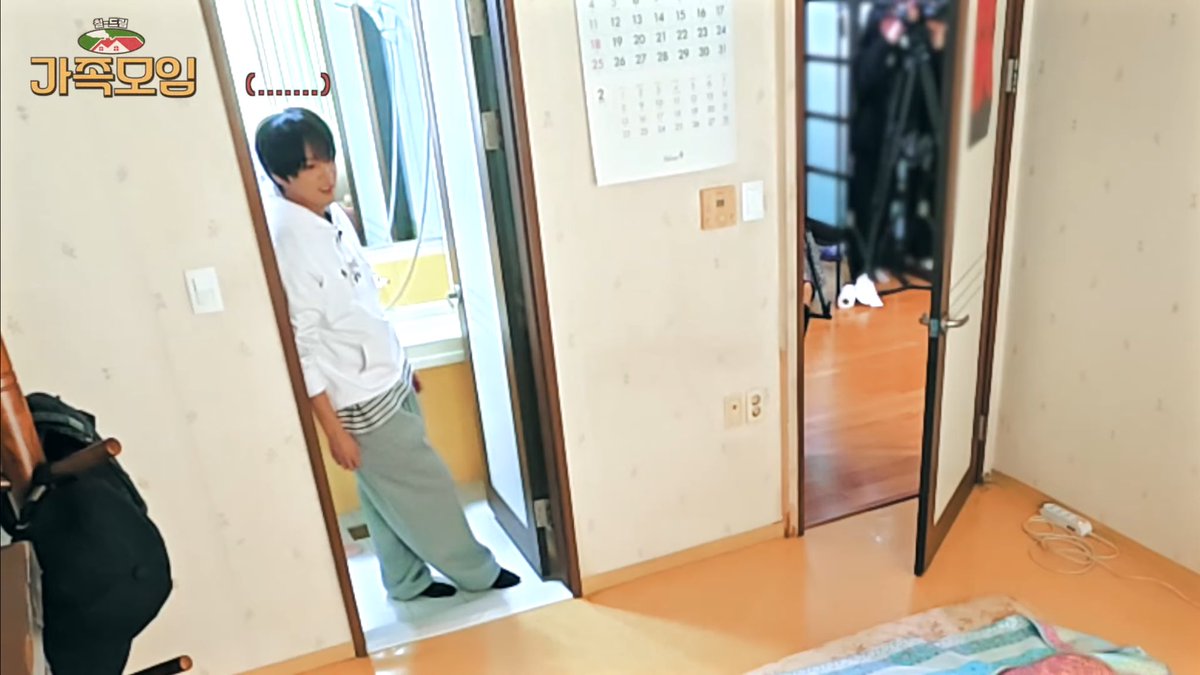 _akwp_'s tweet photo. ジェノさんが可愛すぎてキューアグ起こすマークさんいて最高すぎたし、それを冷めた目で見てるヘチまでまとめて百点満点シーン https://t.co/0qE3l4EGGj