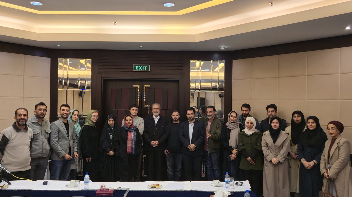 در پاسخ به خبرنگاران رسانه های خارجی از آمادگی برای پاسخ به اشتباهات بعدی دشمنان ایران گفتم:
ایران آماده است همانطور که در جنگ ۱۲ روزه دشمن را به درخواست آتش‌بس مجبور کرد و پس از آن عملیات تروریستی ۱۸ دی را خنثی ساخت، به هر اشتباه دیگری هم پاسخی پشیمان کننده به دشمنان بدهد.