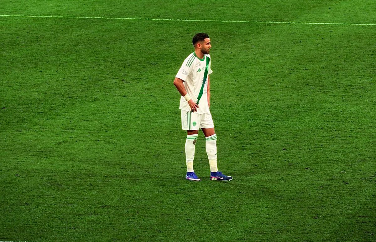 والله ما سبق شفت لاعب يقدم لمسة ساحرة مثل محرز
فعلًا يوم نقول عنه لاعب اللمسة الأول ما نخيب

من لمسة وحدة ممكن يخلص كل شيء

هدفين مستحقة .. وهيمنة مب طبيعية 
أتمنى ما يتكرر سيناريو الموسم اللي راح ونخلصها بنتيجة كبيرة