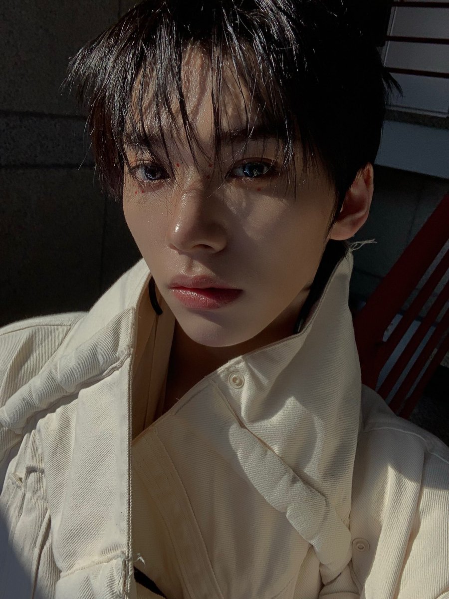 WHIB_ON's tweet photo. 💬🤍

#WHIB #휘브
#JINBEOM #진범 https://t.co/VTiNe0JmM2