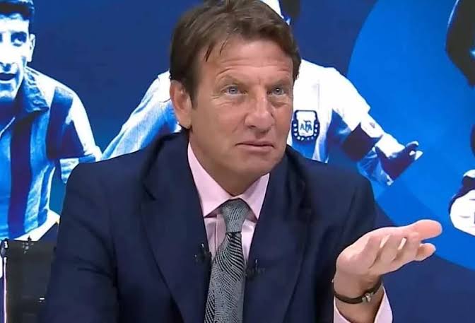 🚨FENERBAHÇE YE OPERASYON YAPACAKLAR

Kaya Çilingiroğlu;

“Halil Umut Meler, Okan Buruk’un çok yakın arkadaşı. Ayda en az 2-3 kere görüşürler. Başka hakem mi kalmadı ki bunu derbiye atıyorsun? O zaman sen Galatasaray’a şampiyonluk sözü vermişsin. İnsanda biraz utanma olur.”