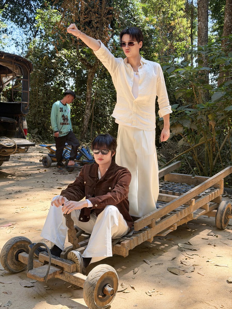 DomundiTV's tweet image. บรรยากาศภายในงาน The Face Shop Lost in Love with KengNamping Day 2 ของ “เก่ง” @harit_keng และ “น้ำปิง” @nampingnapat กับแฟน ๆ ✨️

จบกิจกรรมสำหรับวันนี้แล้ว พบกันใหม่วันพรุ่งนี้นะคะ 🥰

#TFSLostinLovexKengNamping