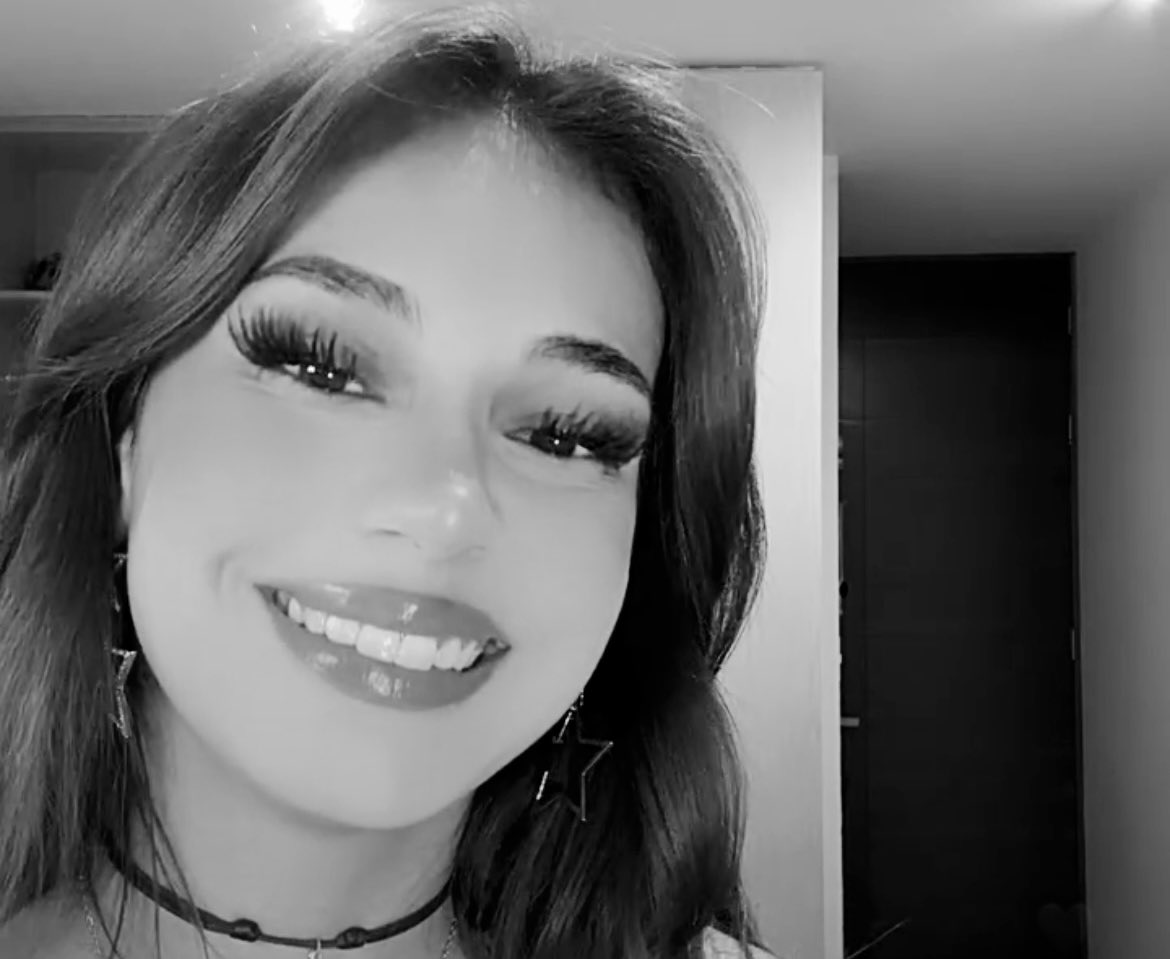 Hoy quiero desearte toda la suerte del mundo, Mar. 🤍

Disfruta cada segundo, siente cada aplauso y recuerda lo increíble que eres. Para mí y para todos, esta noche también será tuya.💫

MAR EN EL METROPOLITAN 
#ManoellaXMarLara