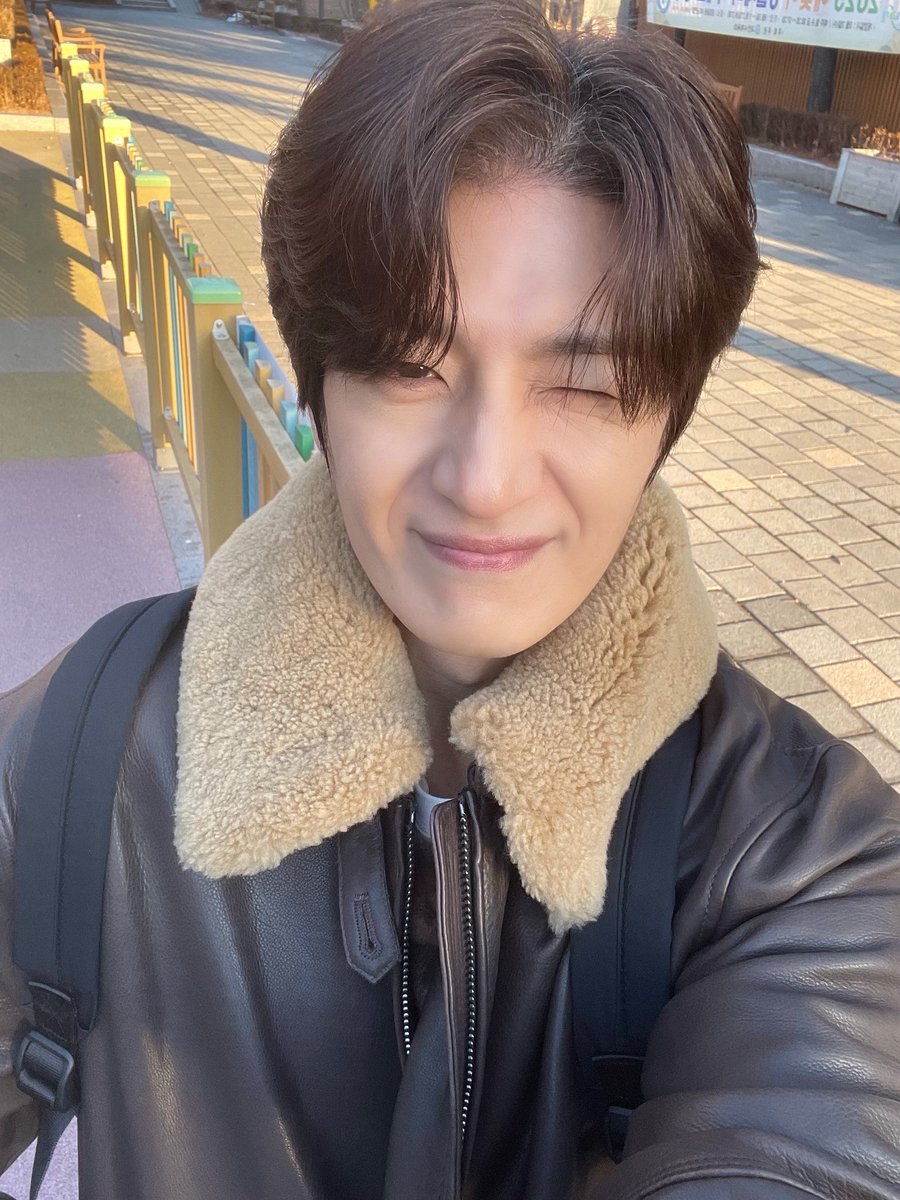 [📷]

🚨 어떤 먹방 천재 강아지를 제보합니다.

근데…귀엽고 잘생기고 재밌기까지 하면
우뜨카라고, 오픈카라고, 엉뜨켜라고,
오또카라고, 어떸콰라고,
어떠하라고, 엉떡카라고, 우뜩하라고‼️

정답 : 입덕하라고💕

#SONHOYOUNG #손호영
#전현무계획3