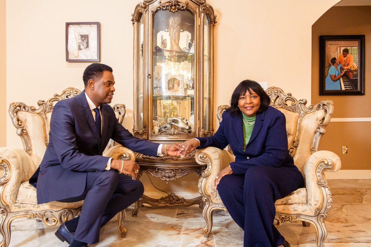 BhamTimes's tweet image. This Valentine’s Day, The Birmingham Times celebrates three extraordinary #marriages where #love lives at the intersection of #duty and #devotion. Circuit Court Judge David Hobdy and Cynthia Hobdy, M.D. have been  married since August 1997. #BlackLove 

birminghamtimes.com/2026/02/meet-j…