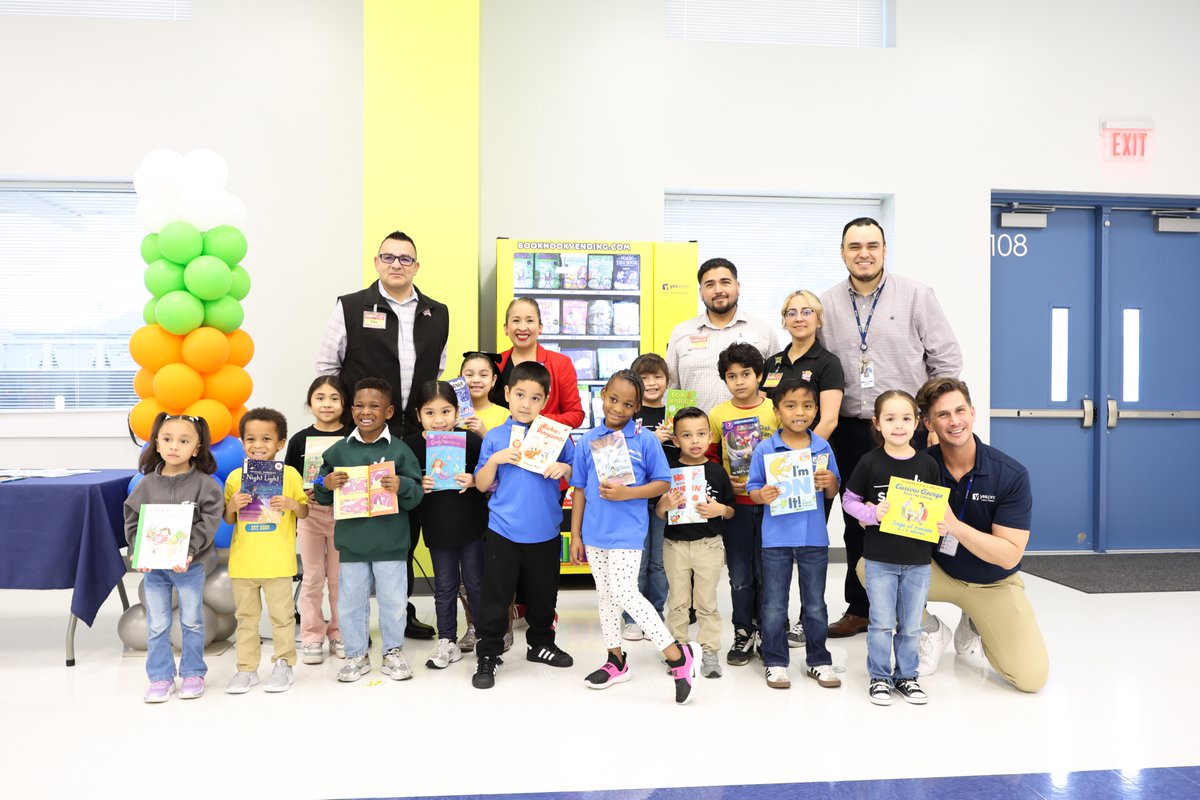 Superior Text - Home of the Book Nook tweet media