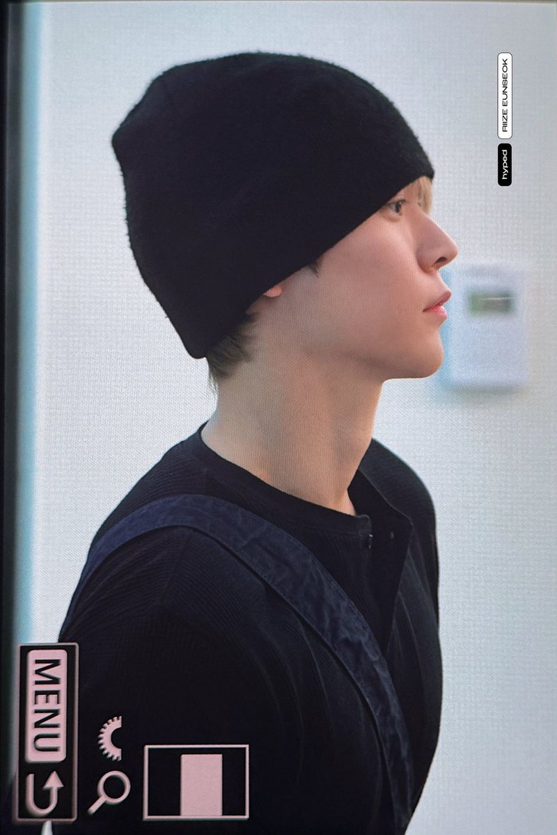 กระเป๋าก็ใช้ใบเดิมๆ หล่อโว้ย รักจัง