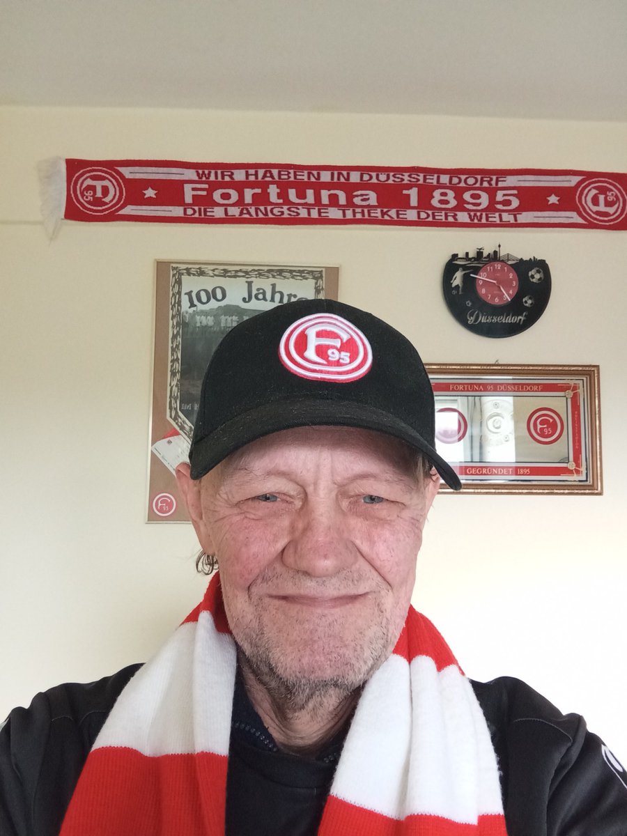 marus20's tweet photo. Ich bin bereit für heute Abend #f95 ♥️🤍🔥 https://t.co/TxJKRGeOuW