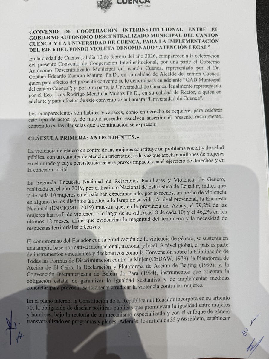 #ReformaCootad

Ahora firmo un convenio para dar atención legal a mujeres con nuestro fondo violeta 

Con la reforma a la ley, esto se convertiría no en gasto de inversión en favor de las mujeres violentadas sino sería un “gasto corriente”

➡️Quizá sea el último que firme si la