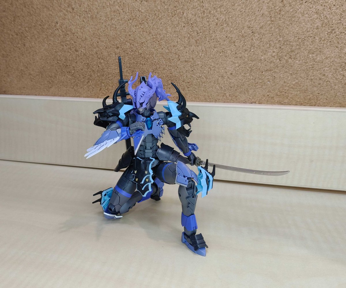 もっと蒼鬼丸 全体的な形状を維持しながら、高度な関節可動性を維持し