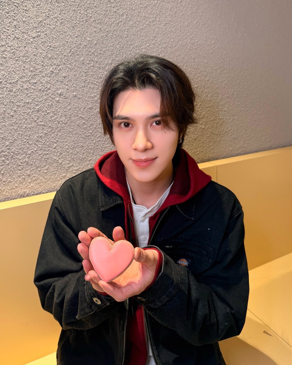WayZenNi, Happy Valentine’s Day 🩷

#HENDERY #黄冠亨 #헨드리
#WayV #威神V 
#HappyValentinesDay