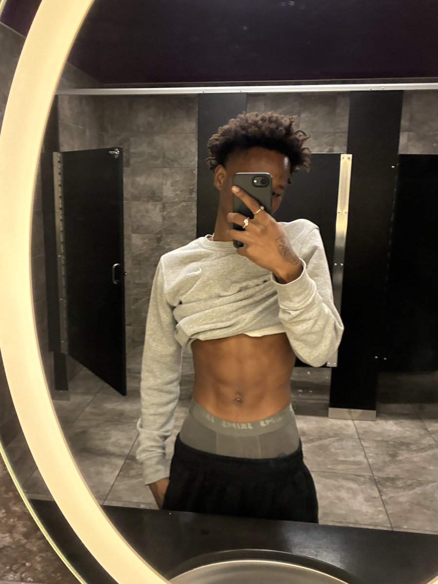 Quintrell's tweet image. Tapping in