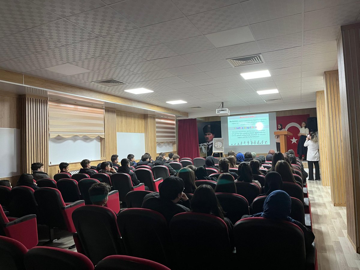 Susehri_KAAL's tweet photo. Aile Toplum Sağlığı Merkezince 9. Sınıf Öğrencilerimize Sağlıklı Beslenme ile ilgili Seminer verildi, Emeği geçenlere teşekkür ediyoruz.

@Yusuf__Tekin
@valisimsek
@sivasmem
@erdogan_fatih66
@susehrimem 
@Erkanyldz_ https://t.co/wXxIy9VFF1
