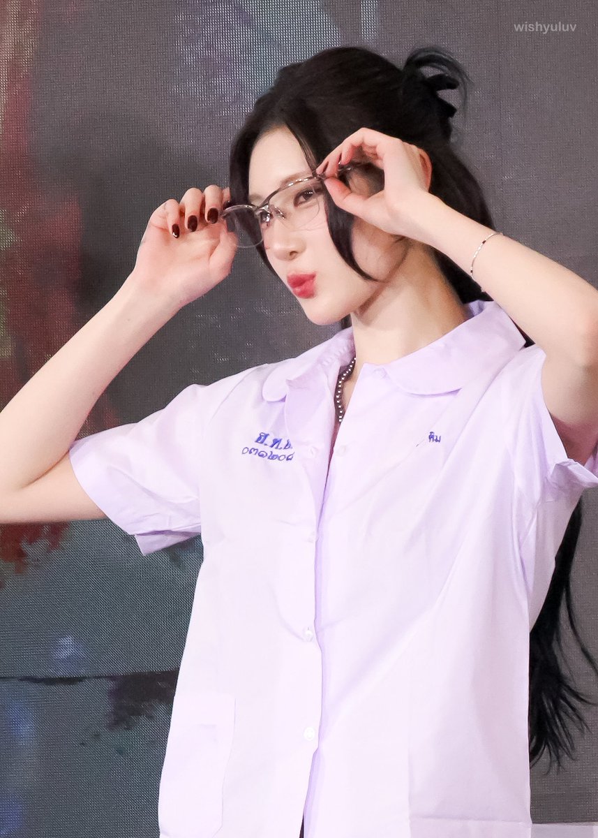 รุ่นพี่น้องจูน .. 💞

#JUUN #주은
#Hearts2Hearts_FOCUS_inBKK
#Hearts2Hearts #하츠투하츠 #H2H