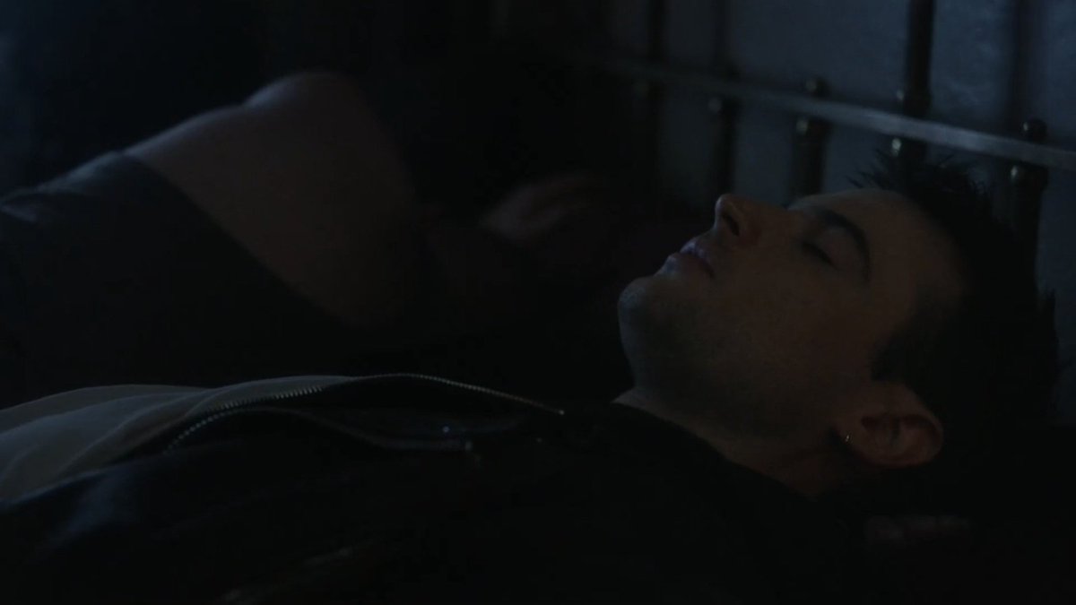 DAY 13: Tom sleeping 💤 #TomSturridge