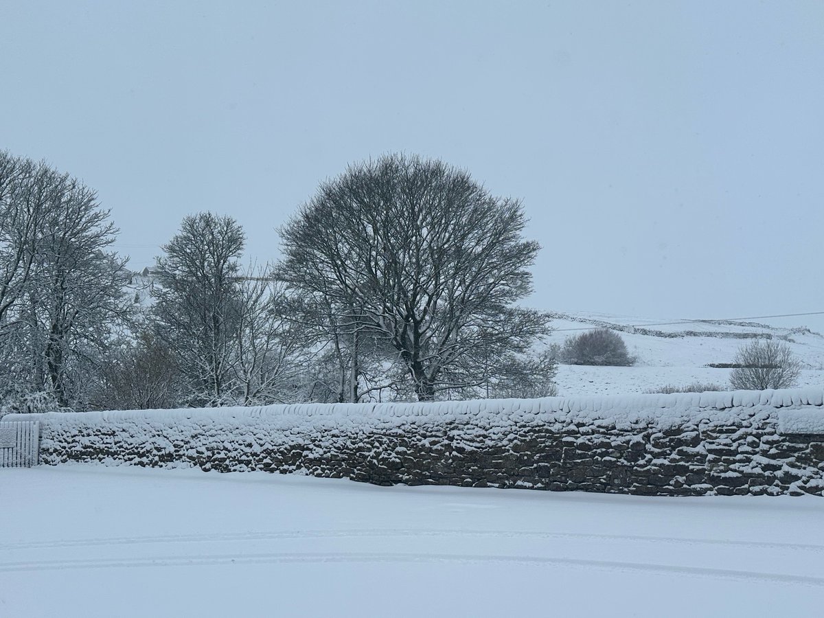 Making a change from the rain ☔️ thought we would share some snowy photos of Rookhope Business Centre this morning ⛄️ ❄️ 

#wintervibes #winterwonderland #Rookhope