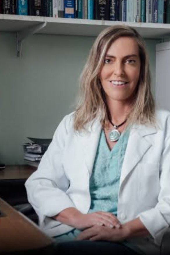 Valeria_Jurado6's tweet image. não há MULHER mais RELEVANTE nesse momento no Brasil como a CIENTISTA TATIANA COELHO SAMPAIO

é a responsável pela descoberta e criação da POLILAMININA, medicamento capaz de regenerar nervos e reverter lesões medulares

PS: @VEJA corrija sua matéria, obrigada, de nada