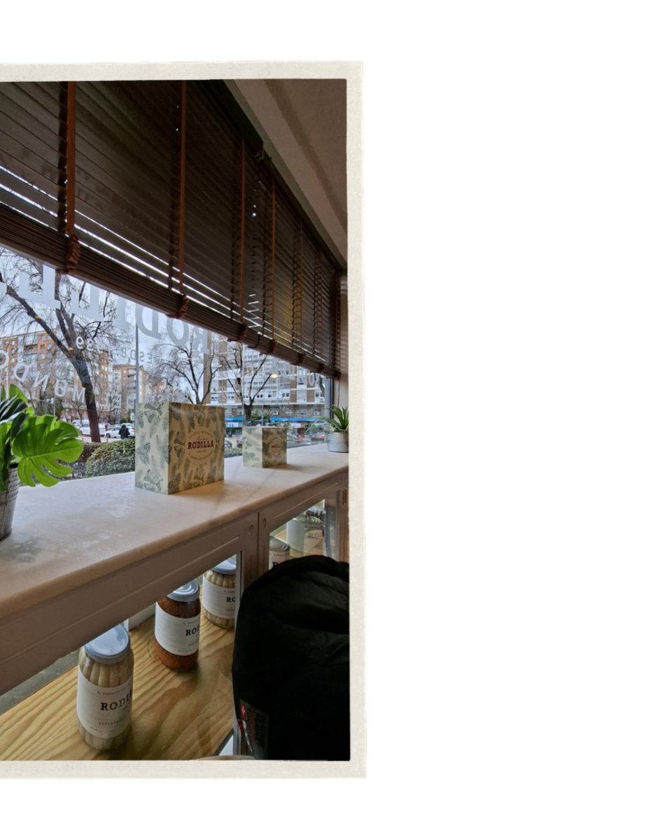 [Viernes]

🔹️La tradición siempre por delante
y los sándwich de @rodillasandwich
acuden a un viernes lluvioso.

Since 1939, con Elaboración Artesana
🥪

Probando <a href="/scrlgallery/">Scrl App</a> 
¡Mola!

Feliz finde.

#photooftheday 
#photo