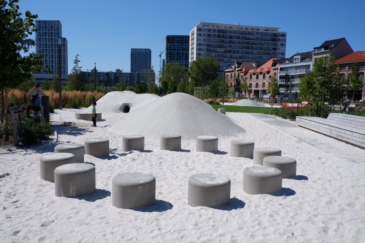 UrbaStyle's tweet photo. Zuidpark in Antwerp is the most beautiful green city project in Europe🌍

During a ceremony at IPM Essen, Antwerp was awarded the Green Cities Europe Award 2025 for the transformation of an old car park into a park of more than 8 hectares🌳

@UrbaStyle supplied street furniture. https://t.co/ew8DLRewaG