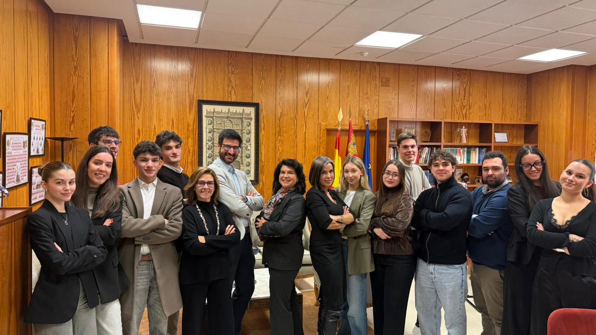 Facultad de Derecho tweet media