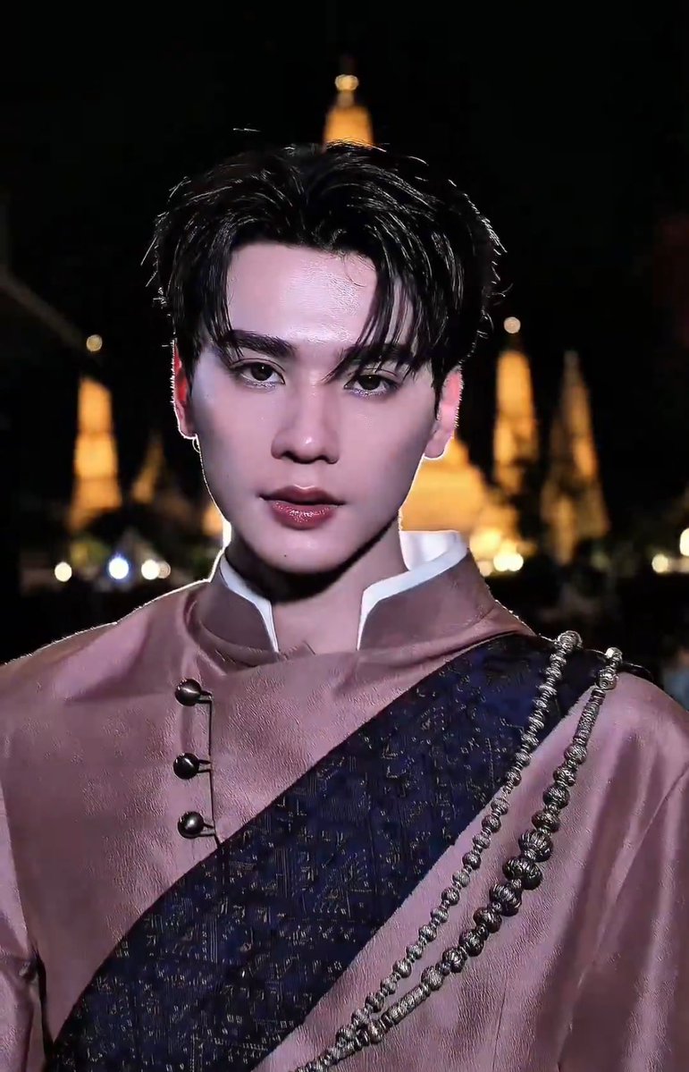 Keng Harit
     1999
Thailand 🇹🇭