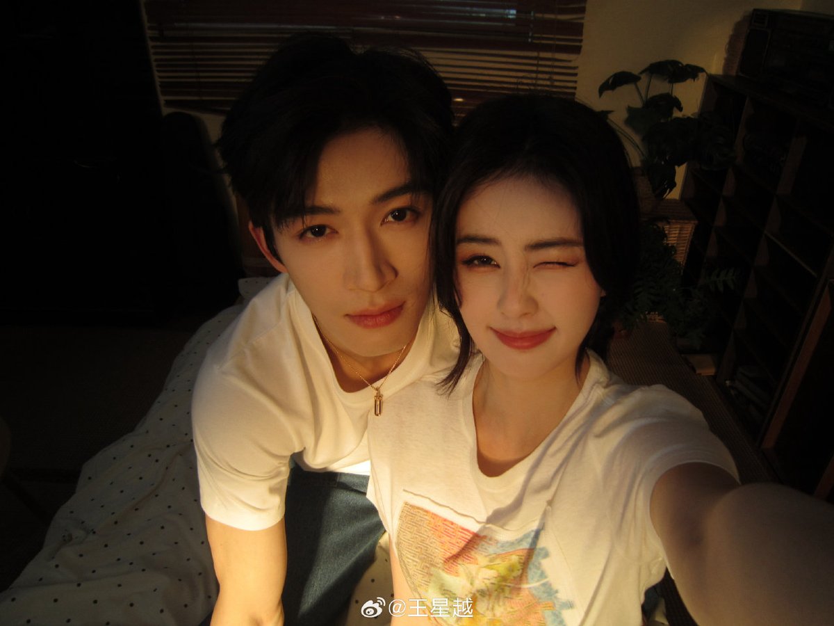 for the nth time, I would like to congratulate #WangXingyue for getting #BaiLu!!!

lesson learned: always chase after your dreams

#UnveilJadewind