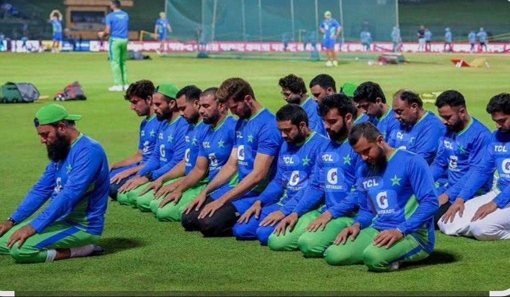 CRICK 🏏 tweet media