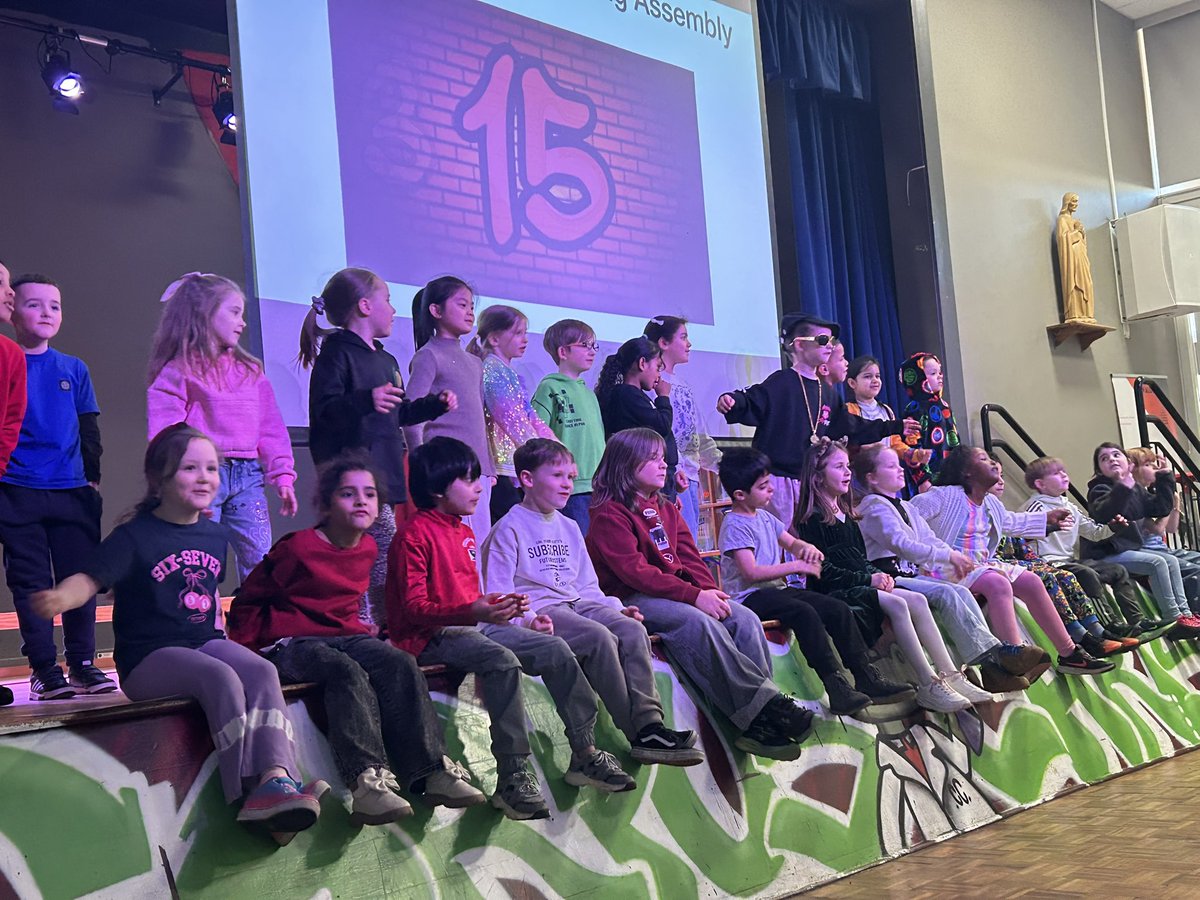 Mrs Farrell DHT CCPS tweet media