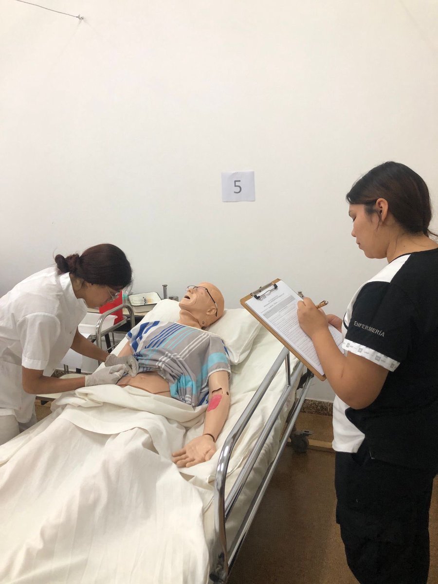 “El cuidado es como un espejo, él se refleja, pues nuestra manera de actuar y nuestra actitud frente al mundo comunican nuestra forma de ser; el cuidado debe ser nutrido, cultivado y compartido".