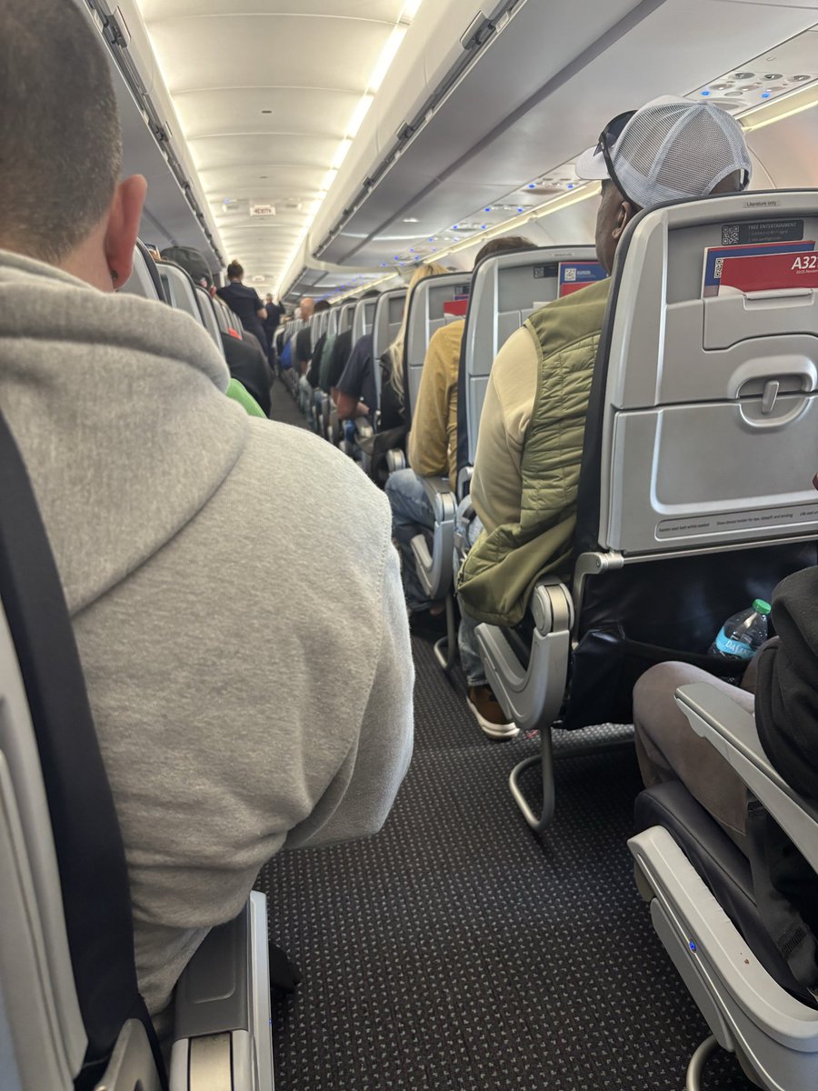 First plane ride in over a year… crazy to think how this is an oddity now in my life after traveling weekly for 13 years. 
✈️